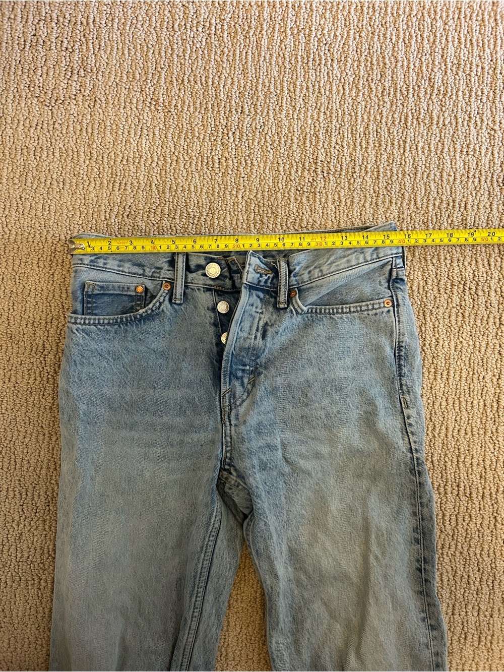 H&M Relaxed Fit Jeans – Light Wash 29/32 - Picture 4 of 5